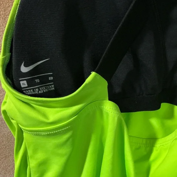 Nike Neon Green Women's  bra Top - Picture 8 of 12
